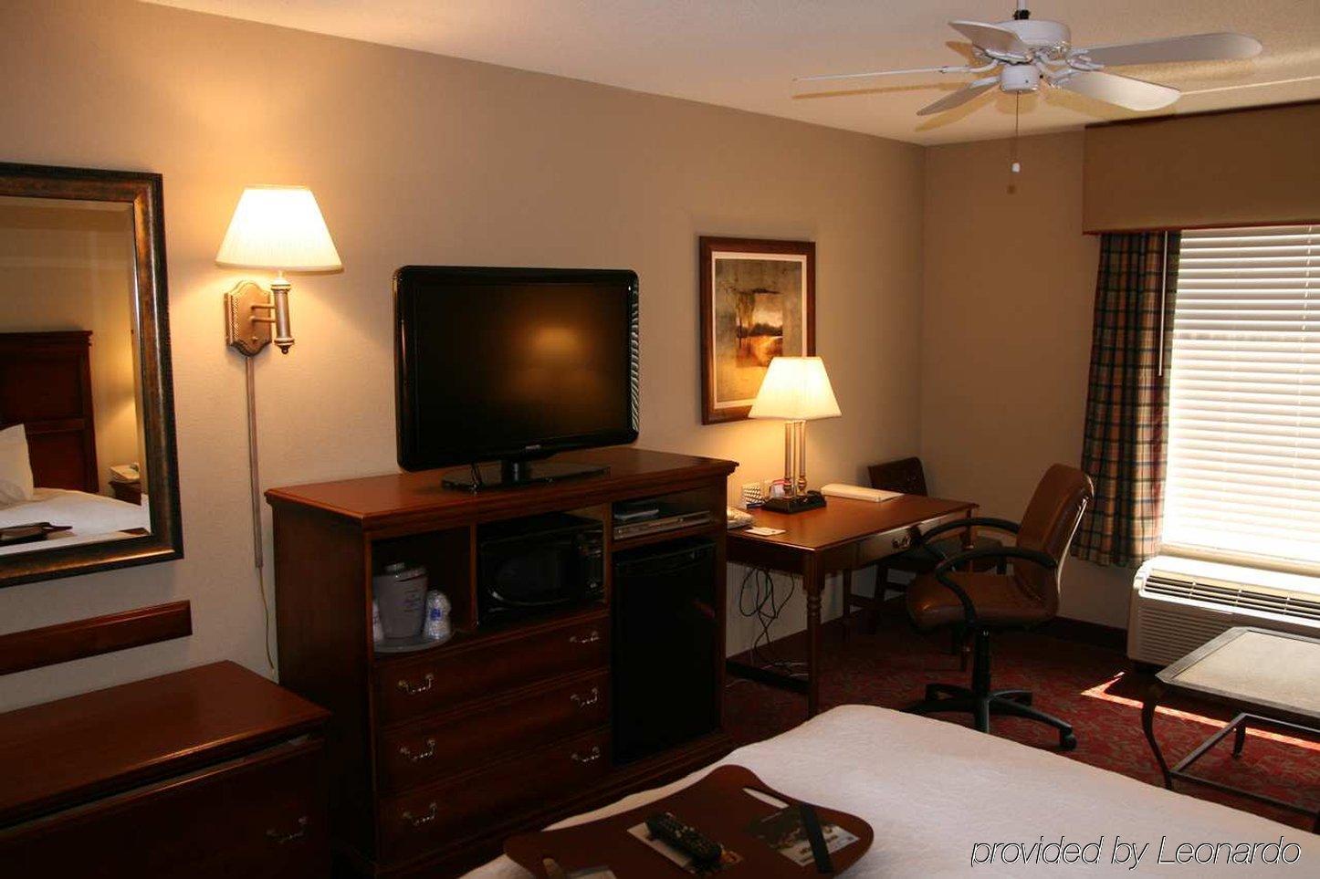 Hampton Inn & Suites Montgomery-Eastchase Szoba fotó