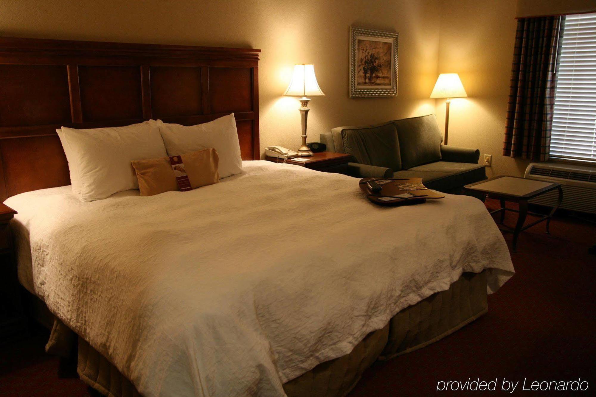 Hampton Inn & Suites Montgomery-Eastchase Szoba fotó