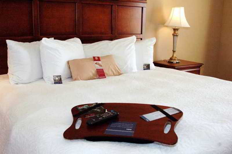 Hampton Inn & Suites Montgomery-Eastchase Szoba fotó